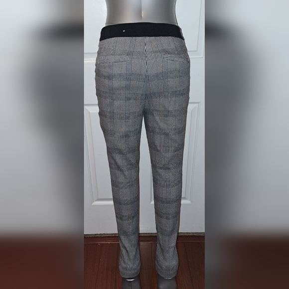 🆕️Liz Claiborne Laura Slim Leg Dress Pants Mid-Rise Sz 4 NWOT - Picture 1 of 7